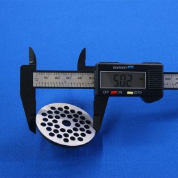 Решетка мелкая мясорубки Аксион, Бриз (0016427) / в упаковке