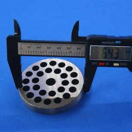 Решетка для мясорубки (MRZ053) D-69.5см, D-вн. 10мм, D-отверстия 7,5мм, толщина 9,5мм