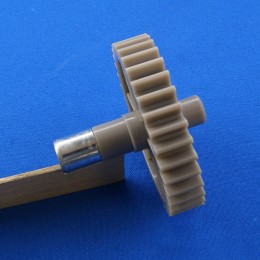 Шестерня с валом для мясорубки Redmond RMG-1229