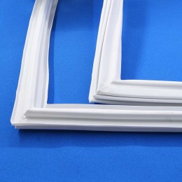 Уплотнитель двери для холодильника Бирюса 0029501000