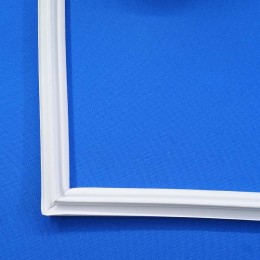 Уплотнитель 560х920 для холодильника Атлант 769748900106