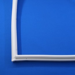 Уплотнитель двери для холодильника Бирюса 0262301000