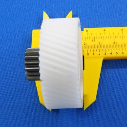 Шестерня с металлическим центром для мясорубки Mystery MYS002