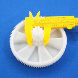 Шестерня большая белая для мясорубки Kenwood KW650740